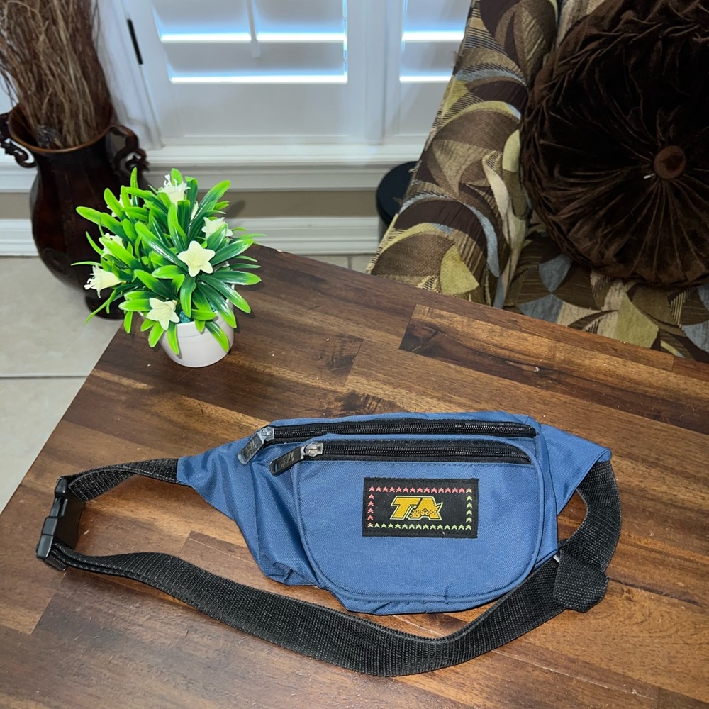 Vintage‎ 1990s TA Brand Fanny Pack / Waist Pack - Electric Blue